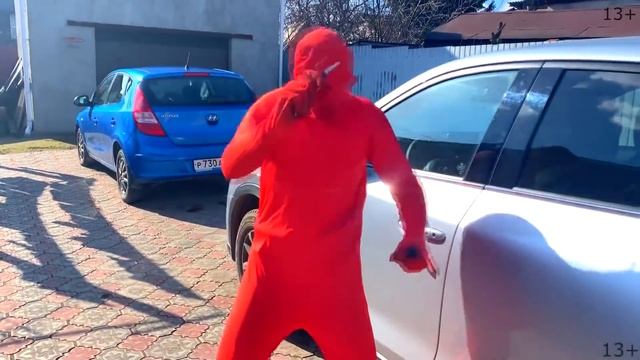 Mr. Joe buy NEW Car in Car Store / Yellow Man and many CAR KEYS 13+ смотреть онлайн