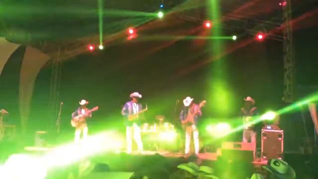 El fiero y sus coyotes -Juan Ramírez смотреть онлайн