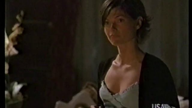 Nicole de Boer - Dead Zone смотреть онлайн