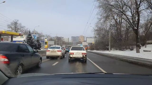 РОСТОВ-НА-ДОНУ! ПЛЮСЫ И МИНУСЫ ЮЖНОЙ СТОЛИЦЫ! ГУЛЯЕМ И КАТАЕМСЯ ПО ГОРОДУ. 16.01.2021 смотреть онлайн