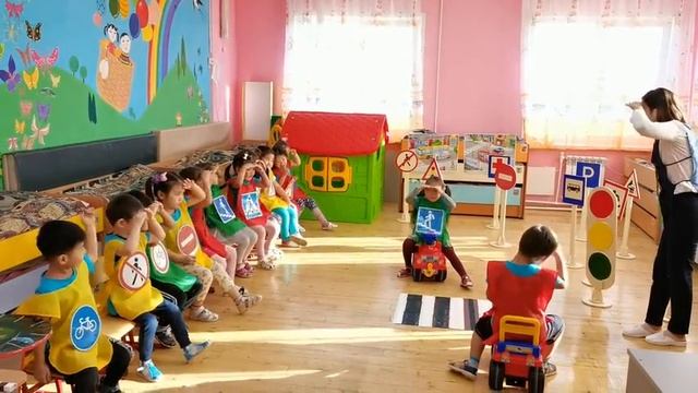 Занятие по ПДД в средней группе МБДОУ д/с "Булжамуур" Иволгинский район смотреть онлайн