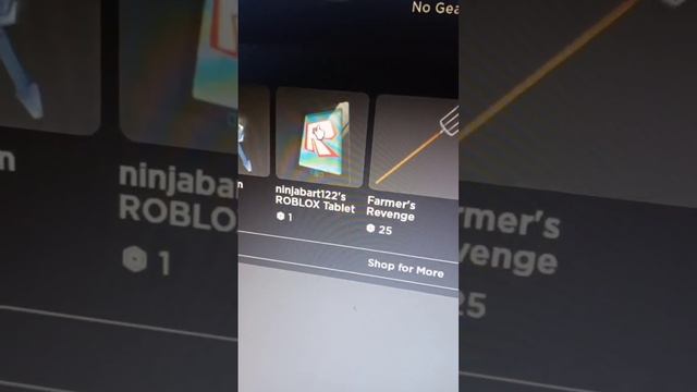 ребят раньше он стоил 1 робукс а щас 1B робуксов я думал что рил что 1 робукс а это шутка смотреть онлайн