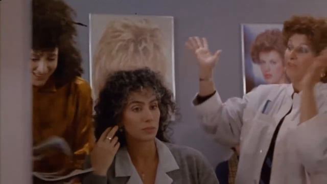 HECHIZO DE LUNA de NORMAN JEWISON 1987 смотреть онлайн