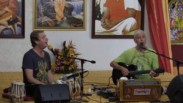 Jai Uttal with Daniel Paul: Radhe Shyam (True Colors) смотреть онлайн