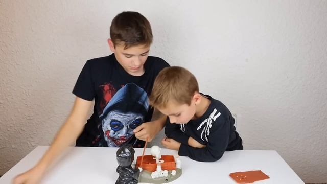 JEU - PANIC VISION - Qui a Peur du Squelette ? ? - Jeu de Société смотреть онлайн