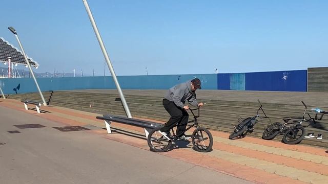 BMX Street: Barcelona Bike Riding ? / Mati Lasgoity RAW Series смотреть онлайн