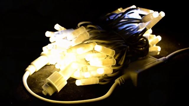 Электрогирлянда уличная 100+Fw больших тепло-белых диодов 10м. - LN 7703WWF смотреть онлайн