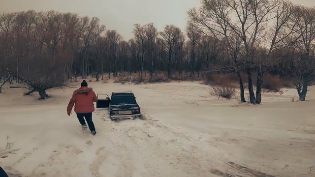 Поездка на озеро СОР, и снежные копы на острове смотреть онлайн