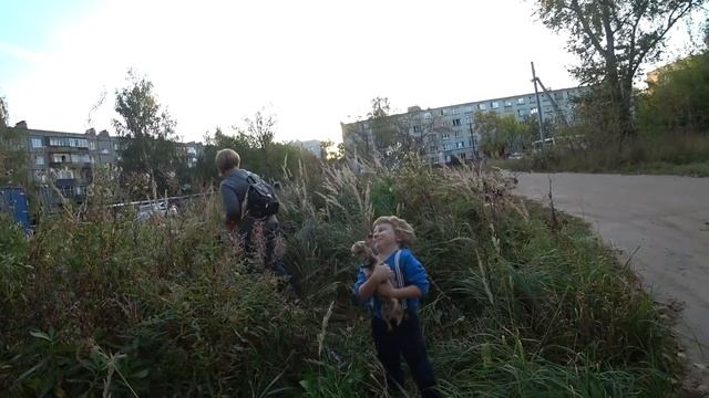 Как снять фотографу шедевры в любом месте?! Фотосессия прямо на улице во дворе перед домом! смотреть онлайн