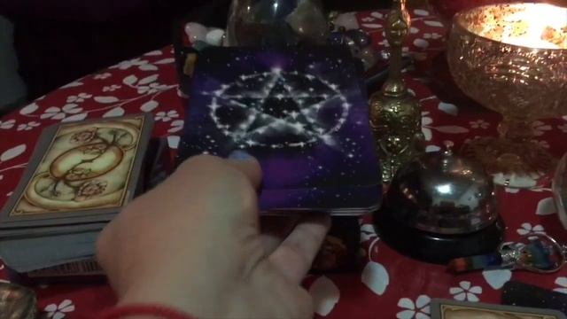 Witches Wisdom and Finestra Tarot pick a Card Message Plus a Candle for Abundance and Prosperity смотреть онлайн
