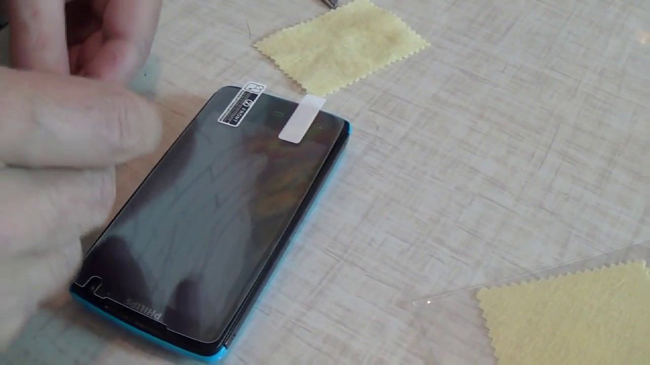 Покупаем и клеим защитную пленку на телефон. смотреть онлайн