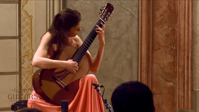 Ana Vidovic plays Fugue BWV 998 by J. S. Bach on a classical guitar – guitare classique - クラシックギター смотреть онлайн