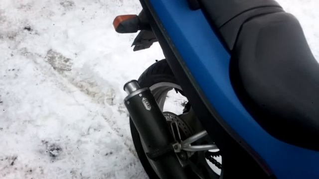 SUZUKI RF 400-VC смотреть онлайн