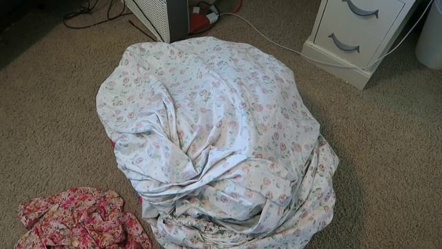 CLEAN MY ROOM WITH ME FOR SUMMER!! *organizing & decluttering* смотреть онлайн