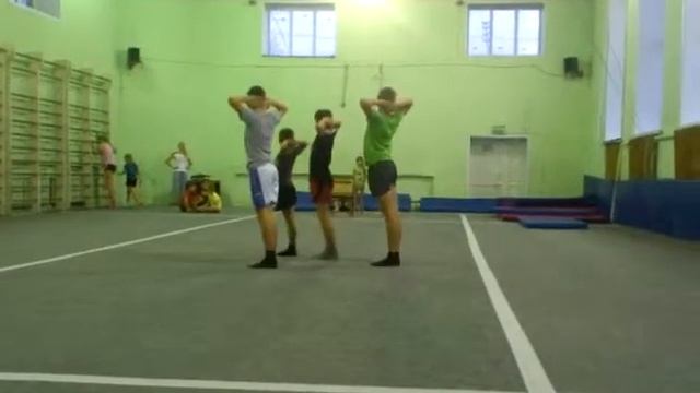 Тренировка по акробатике смотреть онлайн