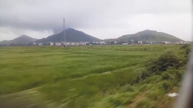Time lapse... Beautiful mountains covered under cloud смотреть онлайн