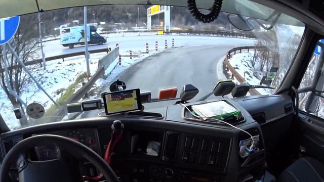 Италия - Австрия / Красоты Brennero / Заправка в Kufstein. смотреть онлайн