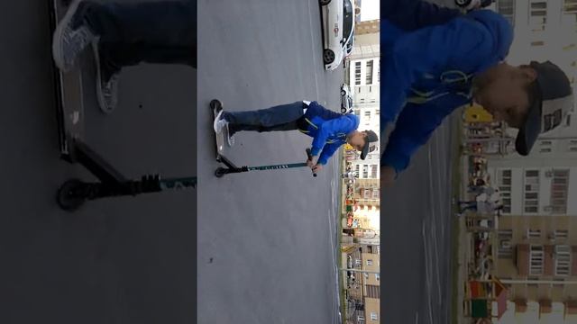 Трюки Как научиться делать трюки на самокате смотреть онлайн
