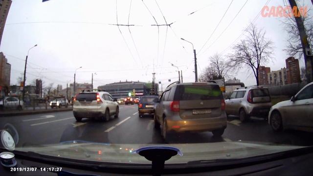 Обзор автомобильного видеорегистратора CARCAM D1