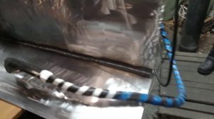 Идеальный сварочный шов проволокой 0,6. Сварка бензобака к гусеничному вездеходу.