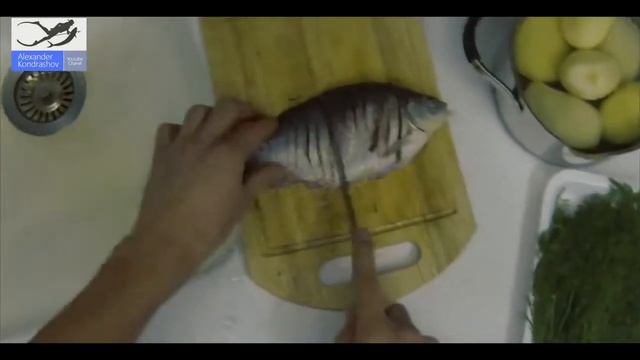 Приготовление костлявой рыбы, как пожарить карася. смотреть онлайн