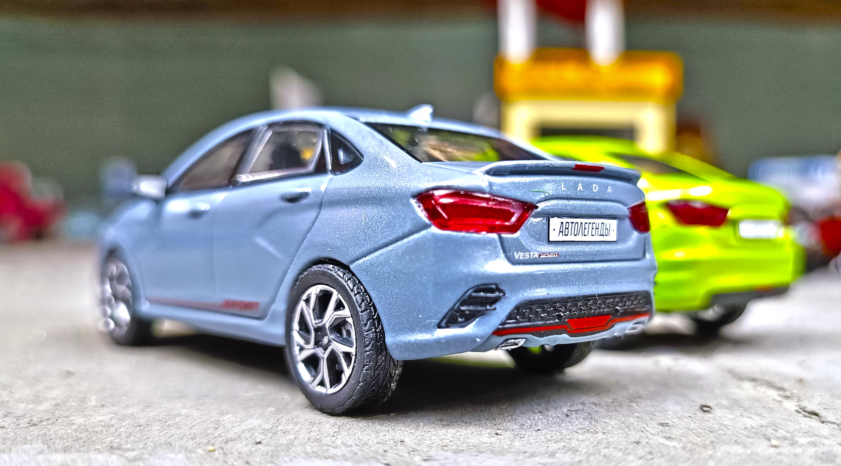 Модель Лада Веста Спорт масштаб 1/43. Автолегенды Новая Эпоха №22 распаковка и обзор. смотреть онлайн