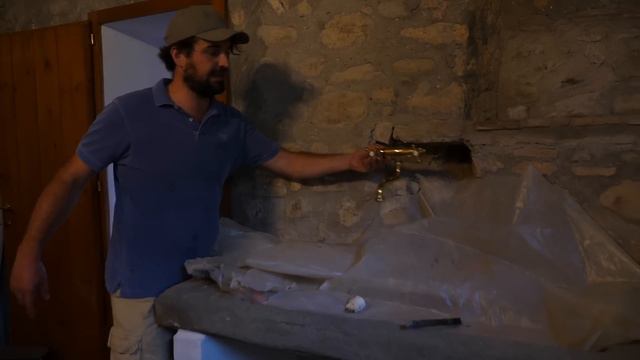 RENOVATING A RUIN: Under the (HOT) Tuscan Sun (Ep 27) смотреть онлайн