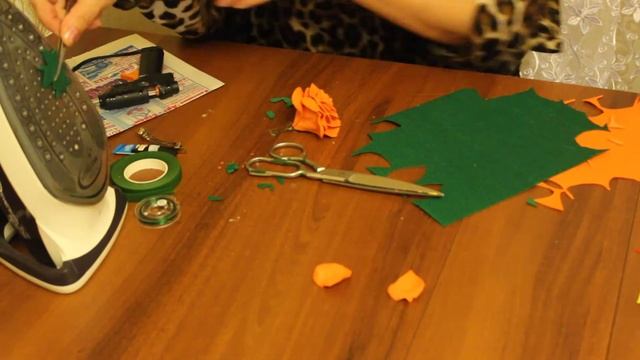 Мастер класс: заколка "Роза" из фоамирана от Марии Ивановны Искусницы смотреть онлайн