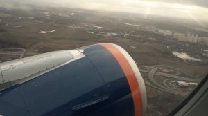 Взлет самолета глазами пассажира. Пролет сквозь облака. Airbus A-320