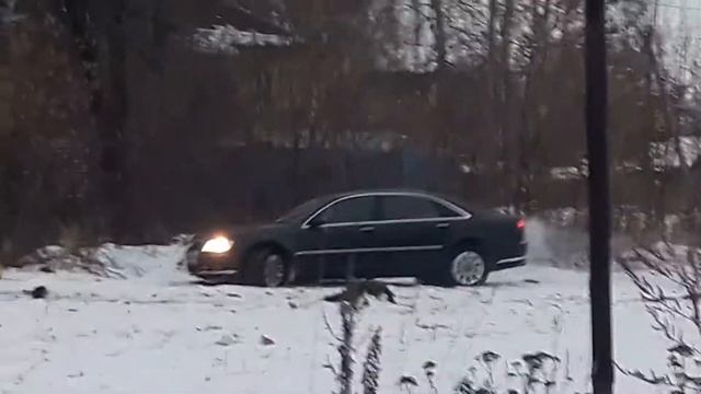 AUDI A8L смотреть онлайн