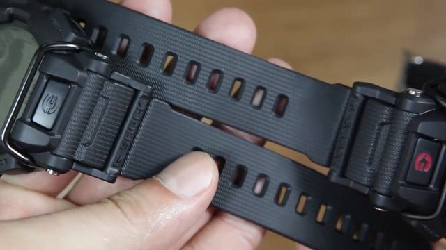 CASIO G-SHOCK GD-400MB-1 VS G-SHOCK GD-400-1