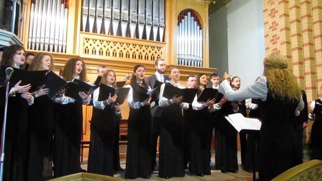 Чорнії брови карії очі смотреть онлайн