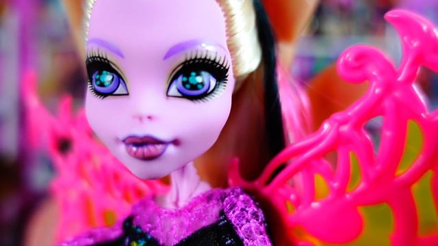 Monster High Doll Bonita Femur - Is This What the New Monster High Needs to Be! смотреть онлайн