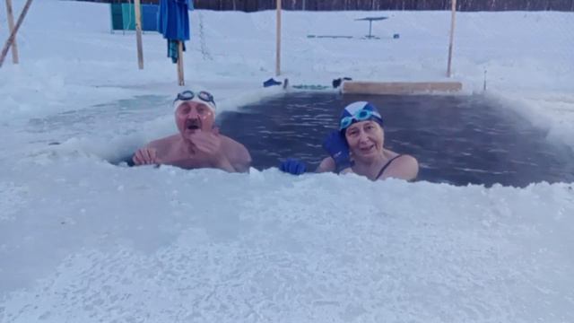 Асинхронное зимнее плавание Клуб ДЕВОН г Октябрьский смотреть онлайн