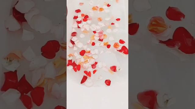 Молочные ванны с тропическими ароматами на основе тайской косметики смотреть онлайн