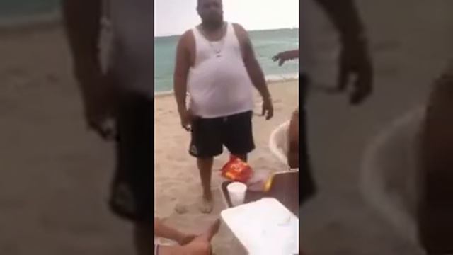 En la playa смотреть онлайн