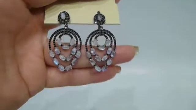 Серьги с натуральным лунным камнем и черной шпинелью Серебро 925 смотреть онлайн