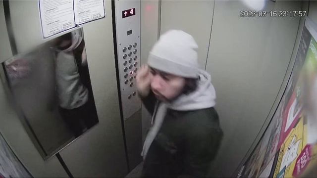 А что еще делать пока едешь в лифте 😂 смотреть онлайн