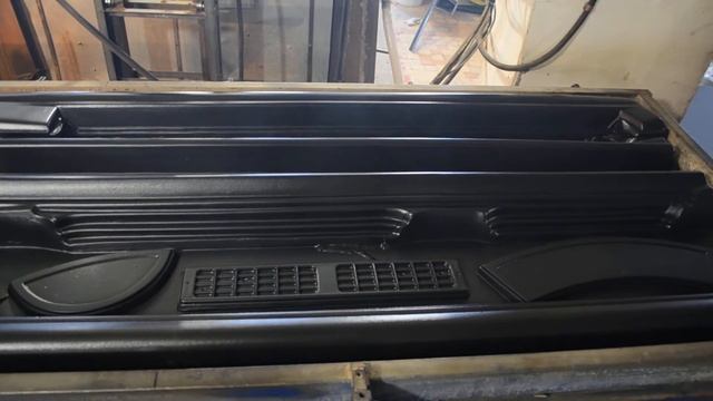 Вакуумная формовка декоративных накладок на автомобиль смотреть онлайн