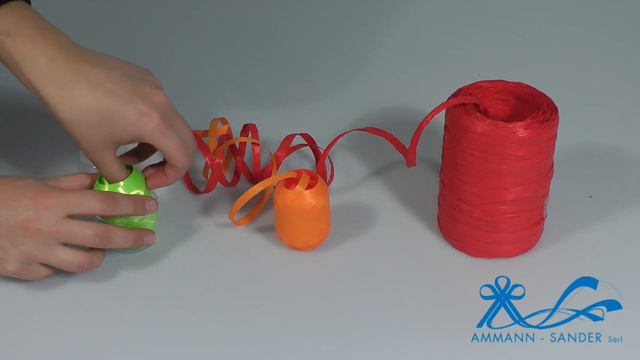 Raphia-Pelotes / Raphiabast-Eiknäuel / Raffia-Eggs смотреть онлайн