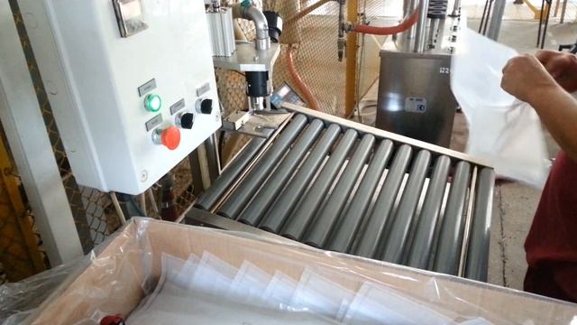 Розлив вина в Bag in box смотреть онлайн
