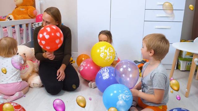 Изучаем цвета. Братик и сестрёнка учат Евочку. смотреть онлайн