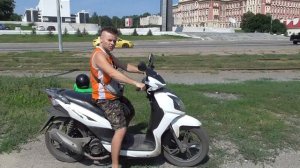 Впервые сел за руль мощного скутера Как научится ездить на скутере