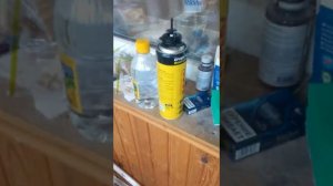 Удаление следов скотча с натяжных потолков