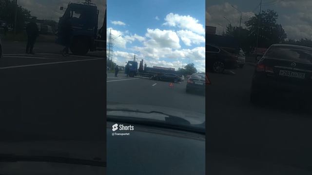 БМВэшка вбубухалась в кран манипулятор Камаз #Shorts смотреть онлайн
