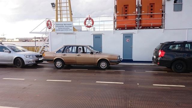 1982 VW Santana (Passat B2) смотреть онлайн