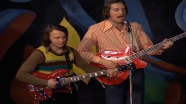 Это энергичный танец. Афоня смотреть онлайн