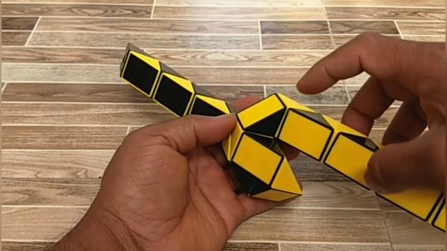 Smiggle snake puzzle or Rubik's twist 24 pieces or Snake Cube - Easy Simple Hand holding Robot ? смотреть онлайн
