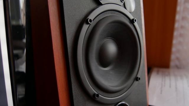 Edifier R1700BT (bassotronics - bass i love you) смотреть онлайн