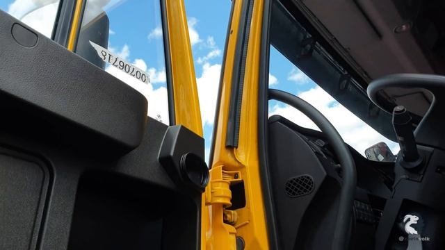 Китайская Ивеко? Самосвал Hongyan Saic-Iveco.